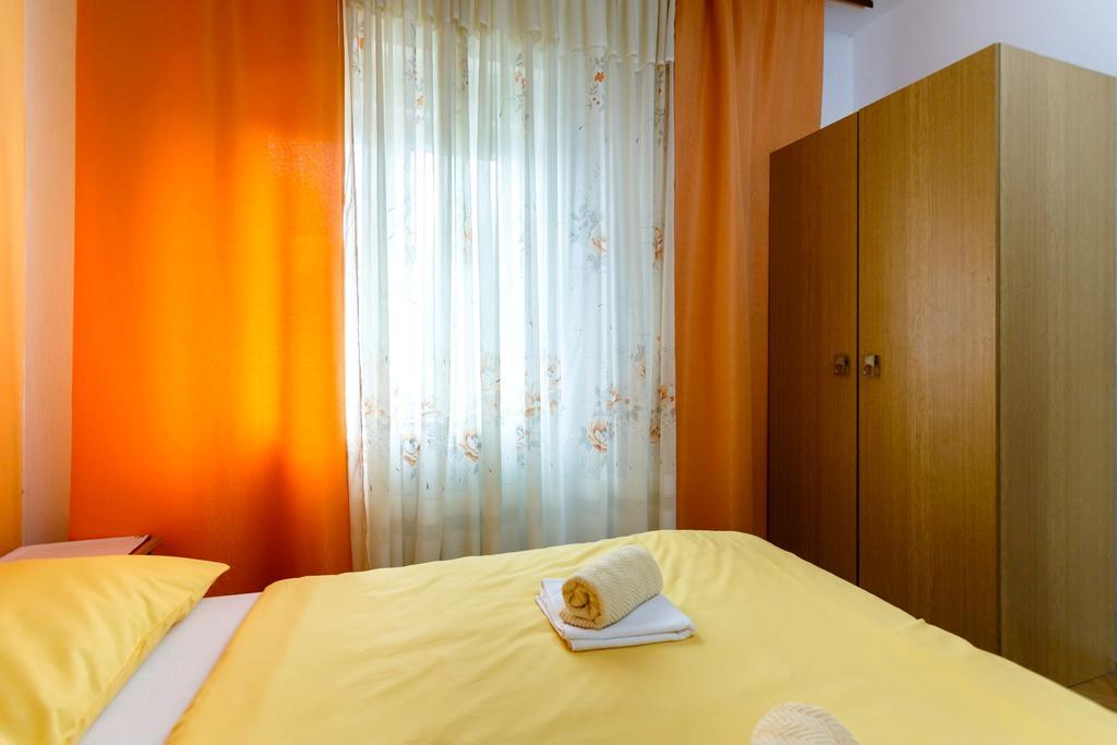 Apartment Meri Krk Town Esterno foto