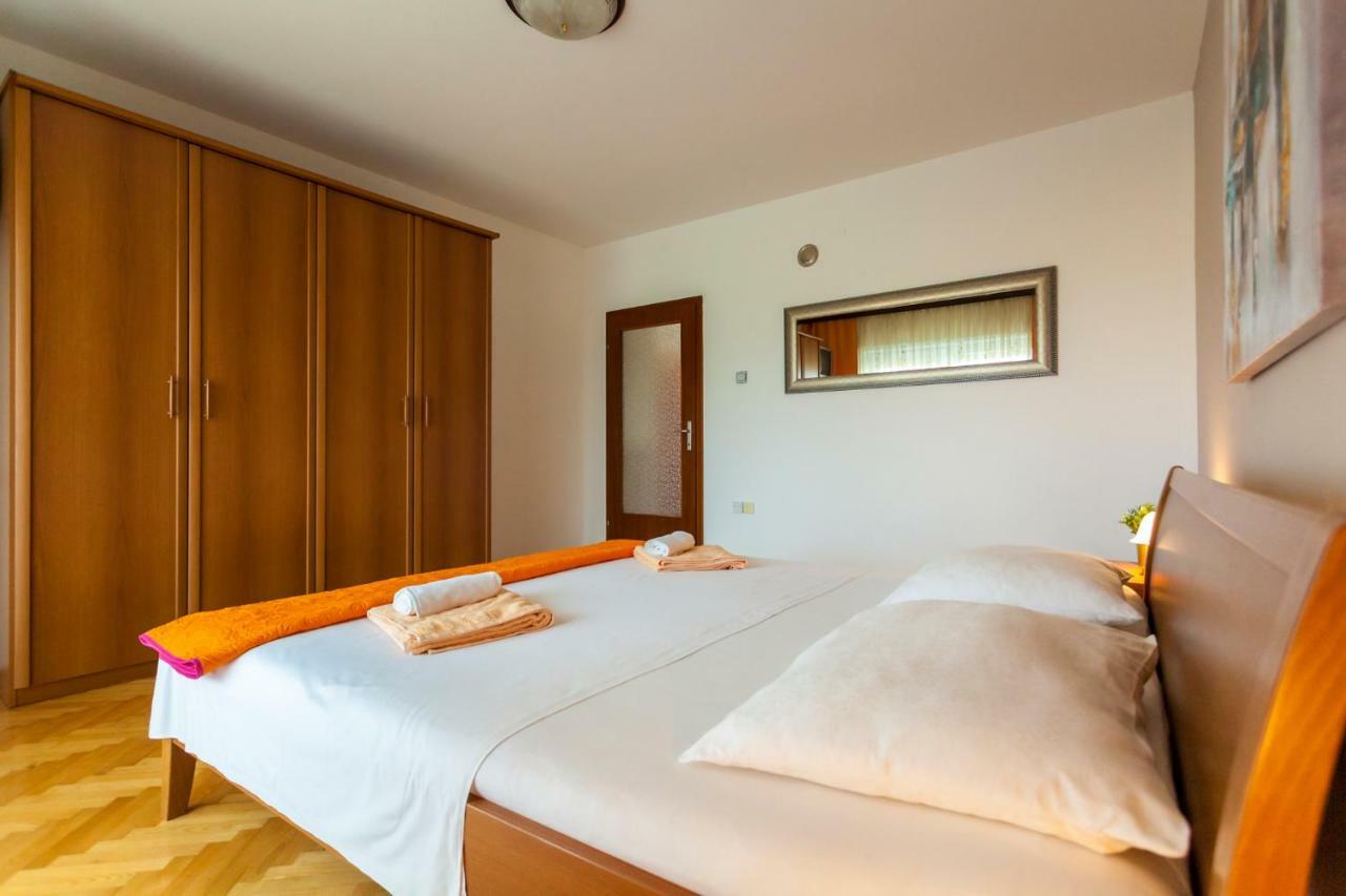 Apartment Meri Krk Town Esterno foto